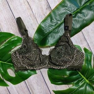 Victoria Secret Very Sexy Velvet Bra Green